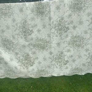 King Size Green Floral Toile Quilt Striped Scalloped Edges